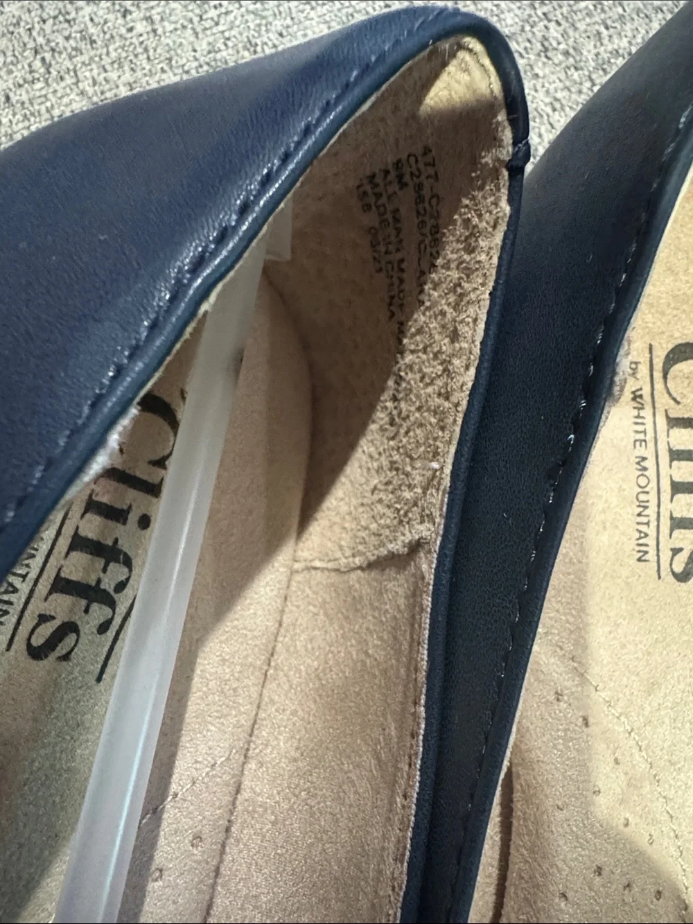 Cliffs by WHITE MOUNTAIN Navy Pleated Slip-On Ballet Flats - Picture 5 of 12